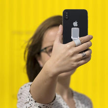 Carica l'immagine nel visualizzatore di Gallery, Supporto per Cellulari Adesivo e a Doppia Funzione 145999 - New Shop Generation