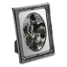 Carica l'immagine nel visualizzatore di Gallery, Portafoto Plastica Vintage Argentato Ovale - New Shop Generation