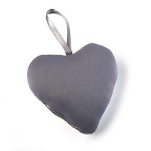 Carica l'immagine nel visualizzatore di Gallery, Deodorante per Ambienti Tessile Cuore (3 x 9,5 x 9,5 cm) - New Shop Generation