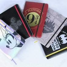 Carica l&#39;immagine nel visualizzatore di Gallery, Agenda con Segnalibro Mickey Mouse A5 Nero - New Shop Generation