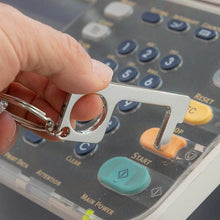 Carica l'immagine nel visualizzatore di Gallery, Portachiavi Igienico Apriporte Multiuso Security - New Shop Generation