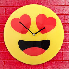 Carica l'immagine nel visualizzatore di Gallery, Orologio da Parete Emoticon Cuori - New Shop Generation
