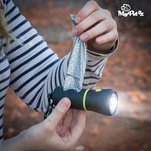 Carica l'immagine nel visualizzatore di Gallery, Torcia con Porta Sacchetti per Escrementi MyPet Poop Lantern - New Shop Generation