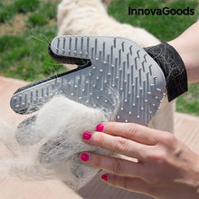 Carica l'immagine nel visualizzatore di Gallery, Guanto per Pettinare e Massaggiare Animali Domestici InnovaGoods - New Shop Generation