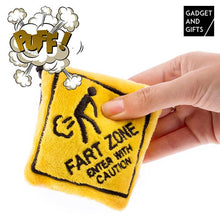 Carica l'immagine nel visualizzatore di Gallery, Portachiavi Fart Zone Gadget and Gifts - New Shop Generation